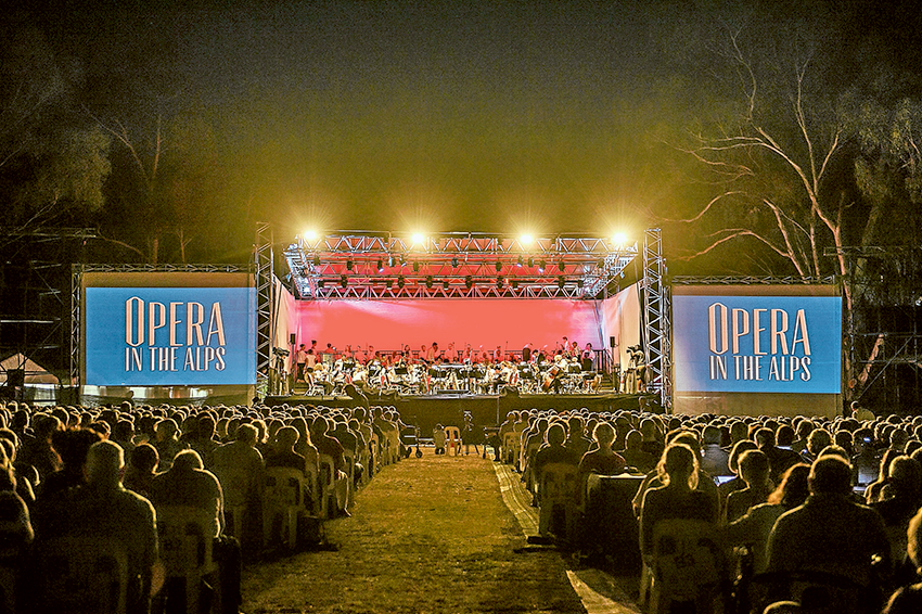 BIG ENTERTAINMENT… Opera in the Alps is coming to the Beechworth Golf Course, with patrons to be entertained by a range of artists. Photo: Supplied.
