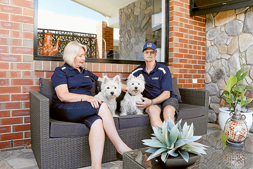 THE CHOICE IS YOURS… From left, Hotondo Homes Shepparton co-owners, Sue and Colin Mintern want you to have the choice of whatever package is right for you. Photo: Nicholise Garner. 