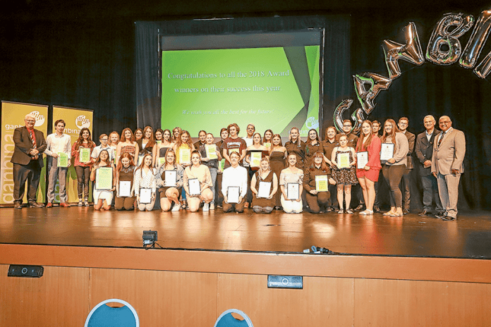 YOUTH LEADERSHIP AWARDED… From left (back), Ganbina CEO, Anthony Cavanagh, students, Sam Muir, Carly Mohamed, Chrystal Chapman, Lowana Drake, Ieashya Chapman, Taleah Briggs, Cheyanne Cooper, Diesel Cipriani, Kyle Podessor, Nyeesha Dickson, Kaitlin Roberts, Anerley West, Sharni Beeton, Raymond Scott-McGee, Virgil Briggs, Tim Warrick, Kevin Moore and Adrian Appo. (Middle), students, Corey Doyle, Taylah Jones, Kelis Saunders, Kearla Dooly, Hariyett Peters, Kaitlyn Crowhurst, Caylem Roberts, Ray-Nee Roberts and Tyarrah-Lee Bamblett. (Front), students, Jada Briggs, Trinity Peachy, Chloe Jones, April Atkinson, Sarah Collie, Shannon Innocenti, Drue McEntee, Schakija Gribble, Tegan Kelly, Hannah Coote, Celine Jukes and Shania Jones. Photo: Supplied.