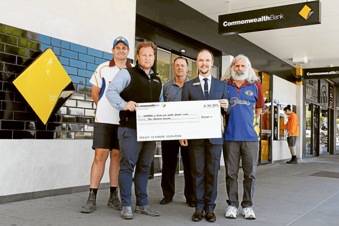 LOCALS SUPPORTING LOCALS… From left, Shepparton & Youth Club United Cricket Club committee member, Matt Barclay, club president, Steve Tate, committee member, Steven Nash, Commonwealth Bank branch manager, James Wright and Shepparton & Youth Club United Cricket Club secretary, Clive Wood with the $2,000 cheque which the bank is providing to the club as part of a two year sponsorship program. Photo: Ash Beks.