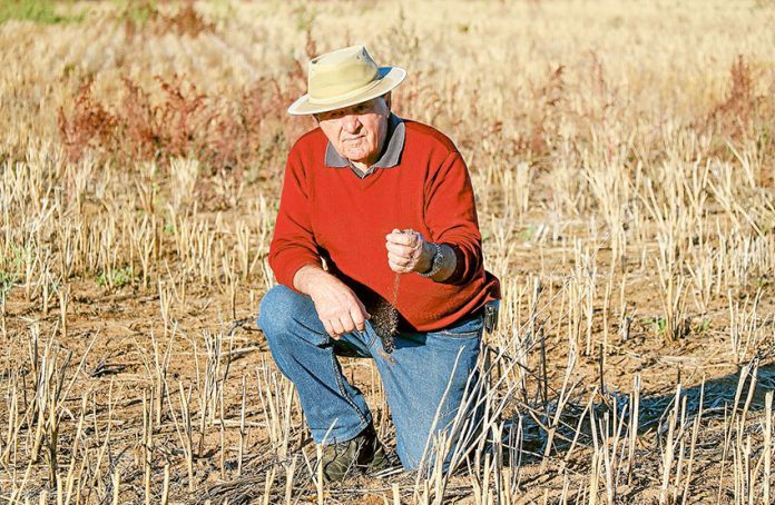FP1---Water-concerns-in-region DRY CONDITIONS AND NO WATER ARE A WORRYING COMBINATION… A lack of rain and low water levels at Lake Eildon could spell disaster for local orchardists in the next 12 months says long term local orchardist, Bill Sali. Photo: Katelyn Morse.