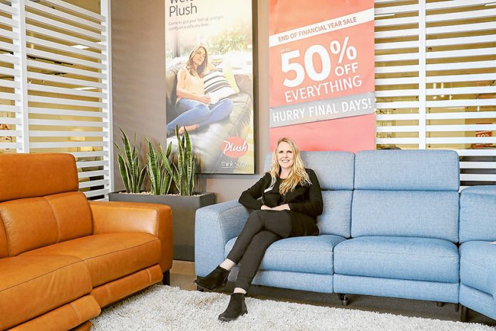 FREND---Plush-Sofas
