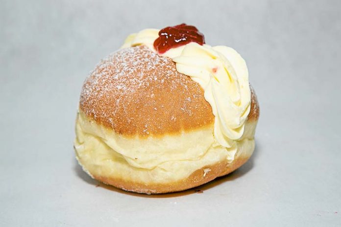 ADV - That's Alotta Donuts-1