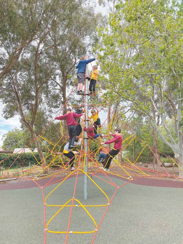 ED---UNDERA-PS-PLAYGROUND-1