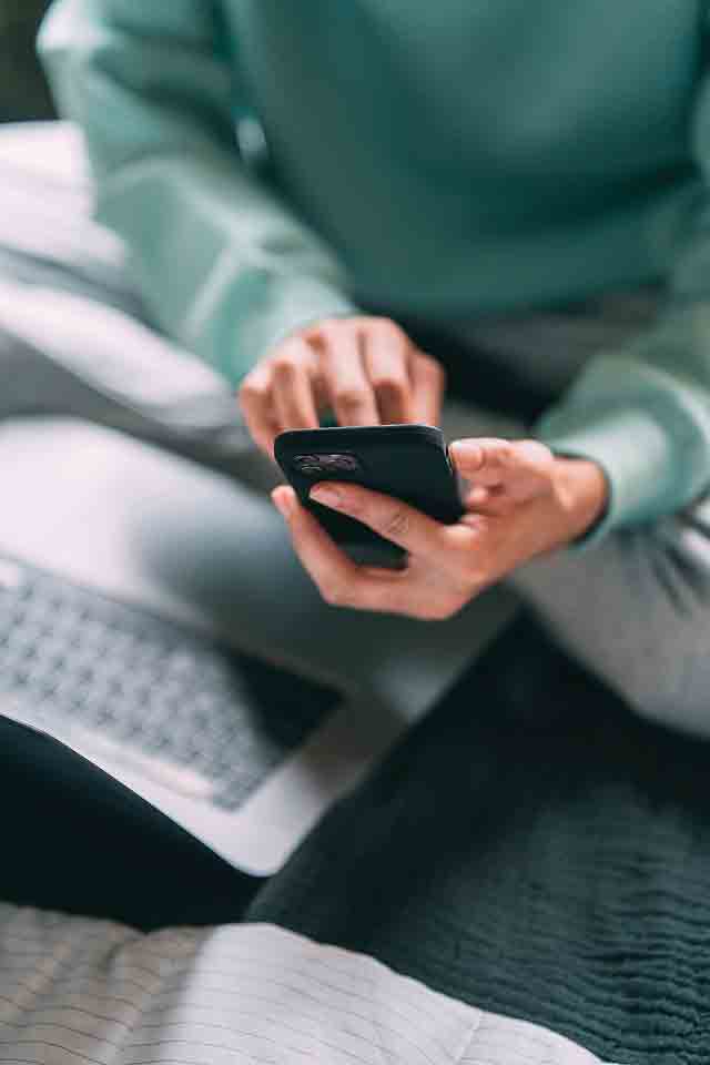 SEN-ParcelTextScam_96192
