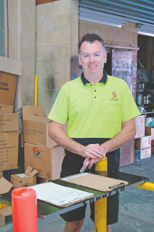 Tim Looby Behind the scenes - The Shepparton Adviser