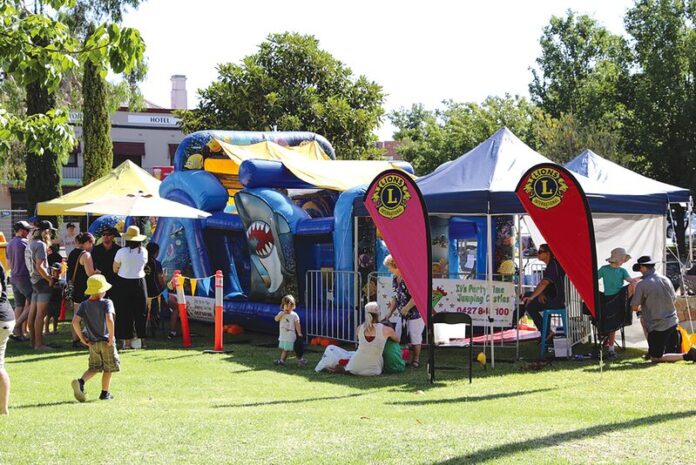 Stall-BouncingCastle_02209