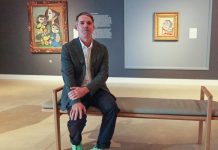 International art pulls the crowds