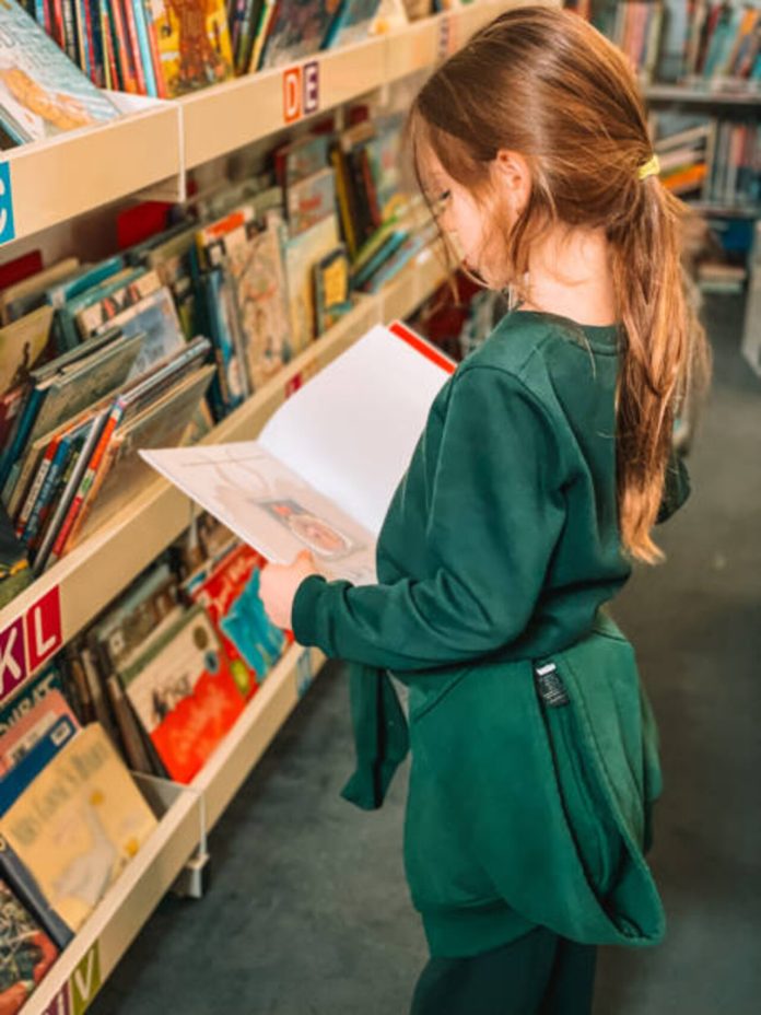 kidatlibrary_98693