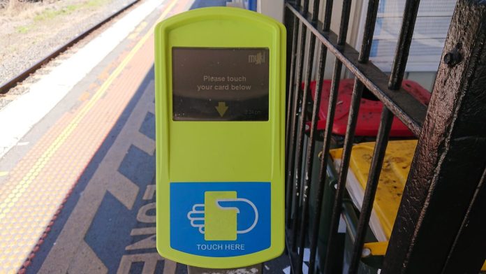 Myki_reader_Burnley_53406