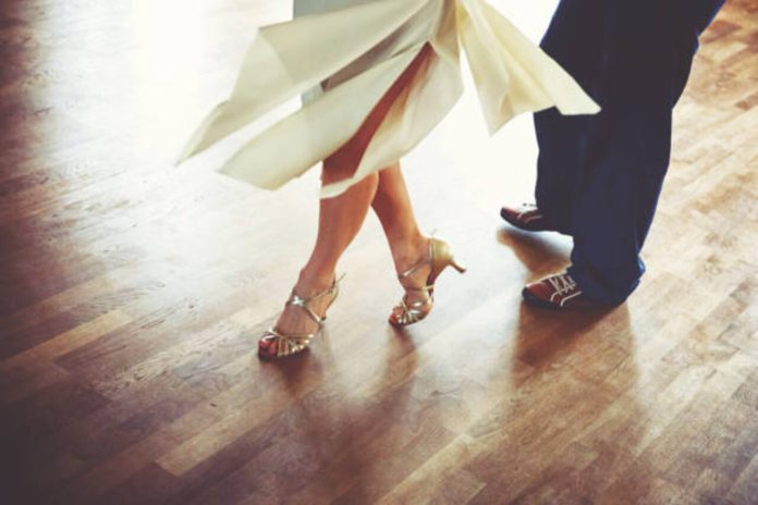 Ballroomdancing_13994